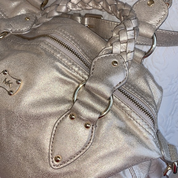 EUC Michael Kors, Soft Woodside, Pale Gold Satchel - Picture 8 of 15